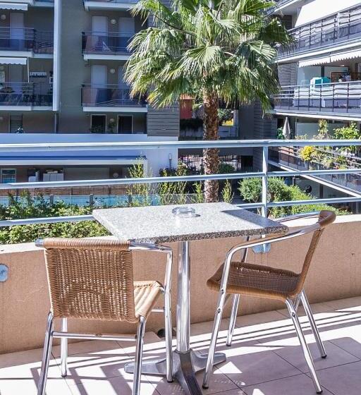 בית מלון כפרי Ibis Roquebrune Cap Martin Menton