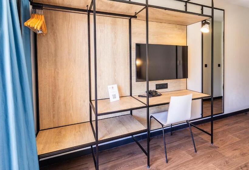 בית מלון כפרי Ibis Roquebrune Cap Martin Menton