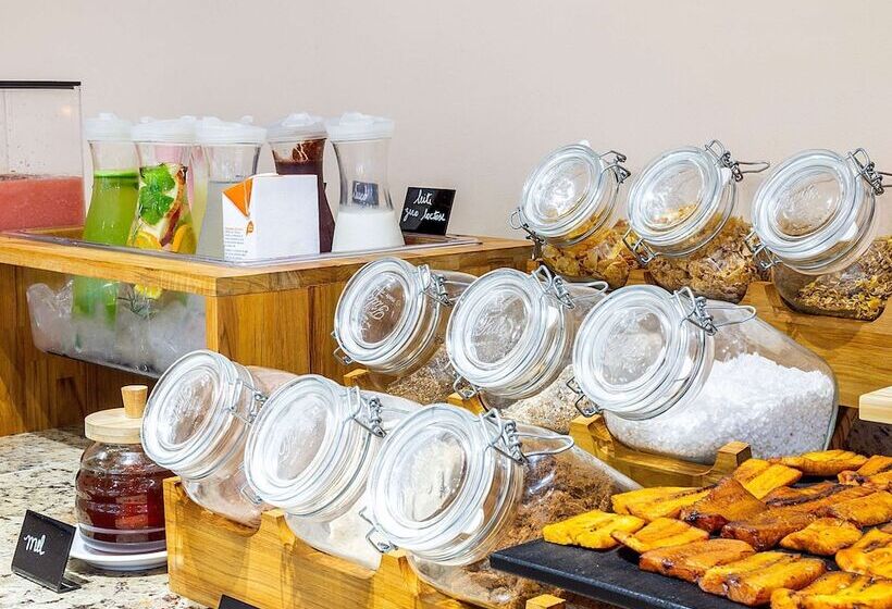 ホテル Ibis Styles Manaus