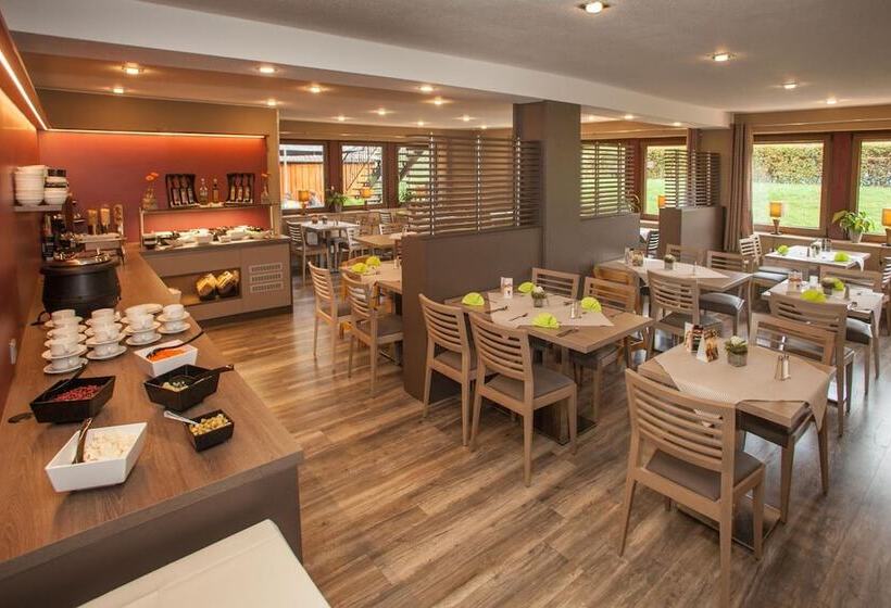 هتل Im Tannengrund