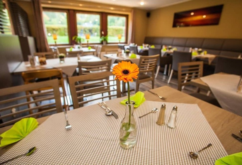 هتل Im Tannengrund