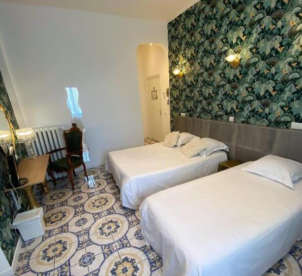 ホテル Interlaken