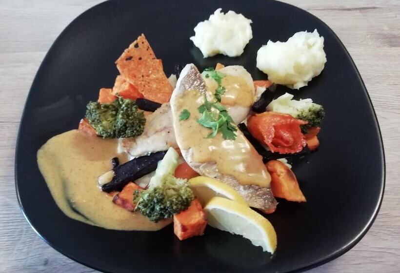 Отель L Hôtel Du Lac