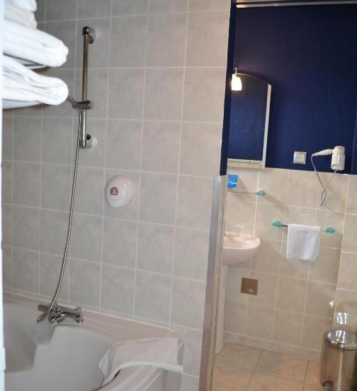 ホテル La Tour Du Loup