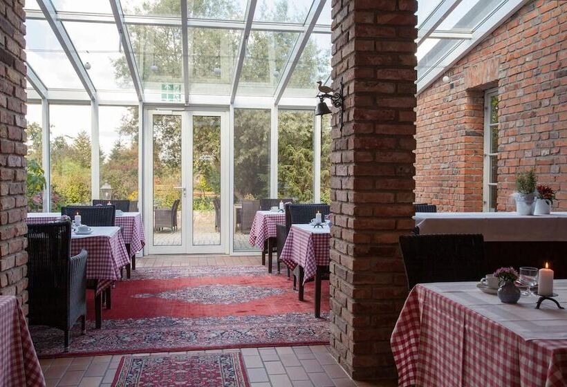 Отель Landhaus Alte Schmiede