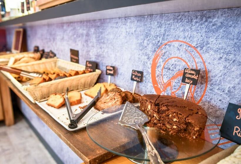 Отель Le Bord O Vieux Port