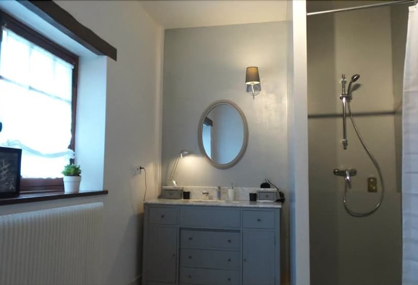 Отель Le Clos De La Chapelle