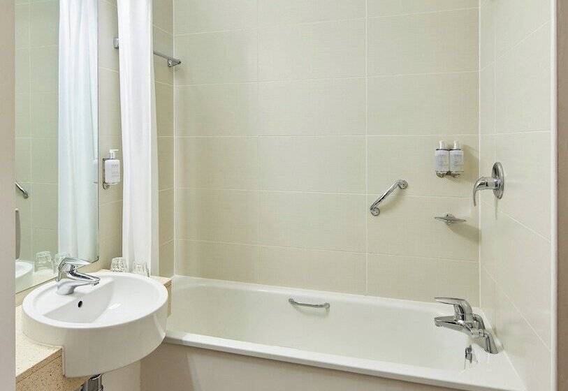 酒店 Leonardo Bradford