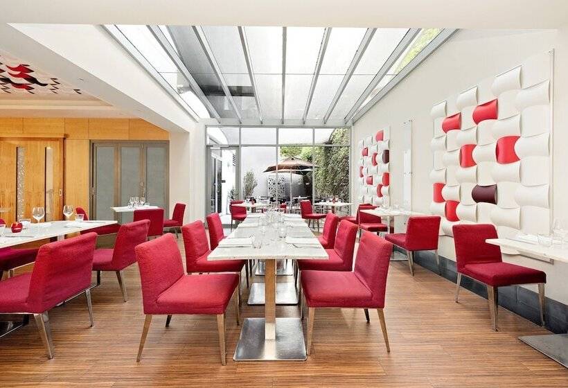 酒店 Mantra Charles