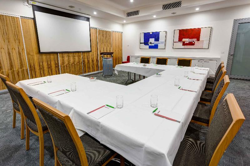 هتل Mantra Charles