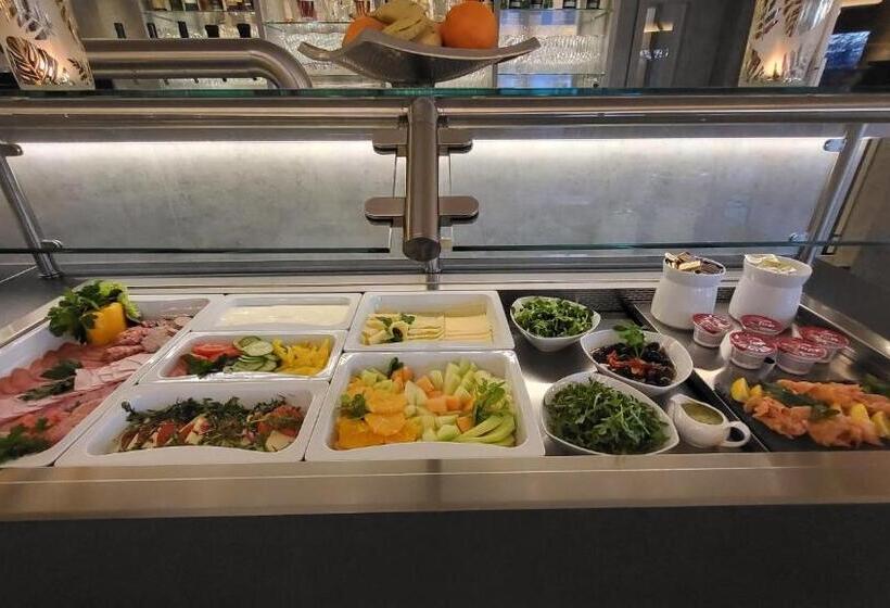 ホテル Marschall Duroc