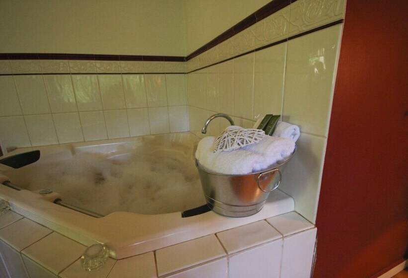 فندق Cottages At Monreale