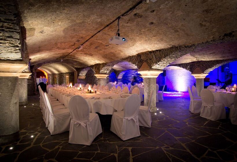 فندق Moselschlösschen Spa & Resort