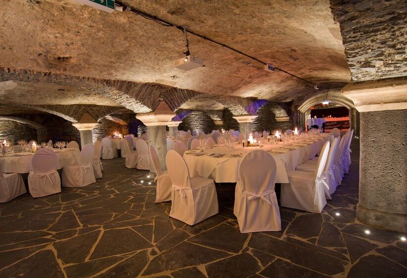 فندق Moselschlösschen Spa & Resort