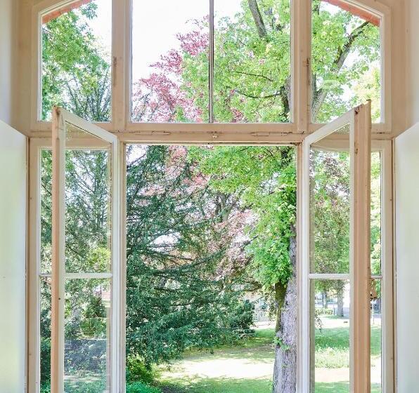 هتل Mutterhaus Düsseldorf