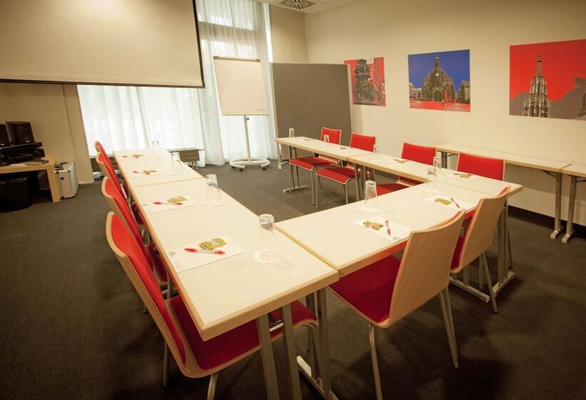 Novina Hotel Tillypark