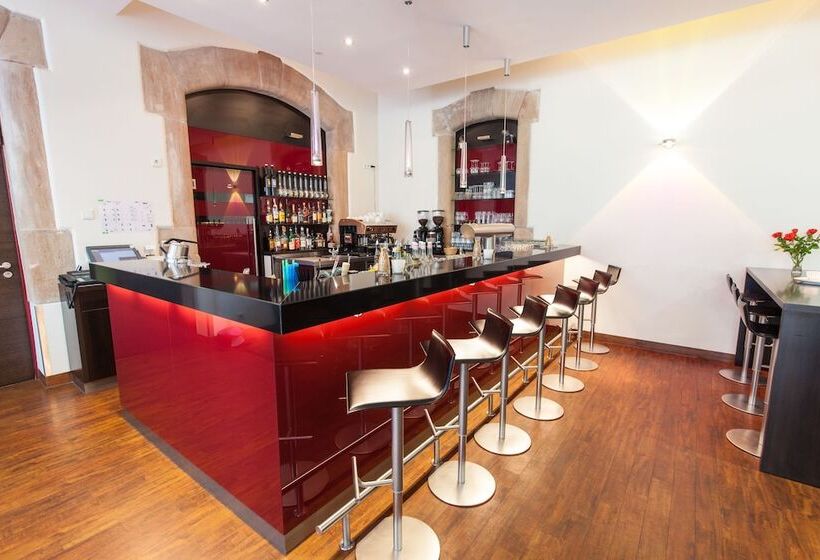 Novina Hotel Tillypark