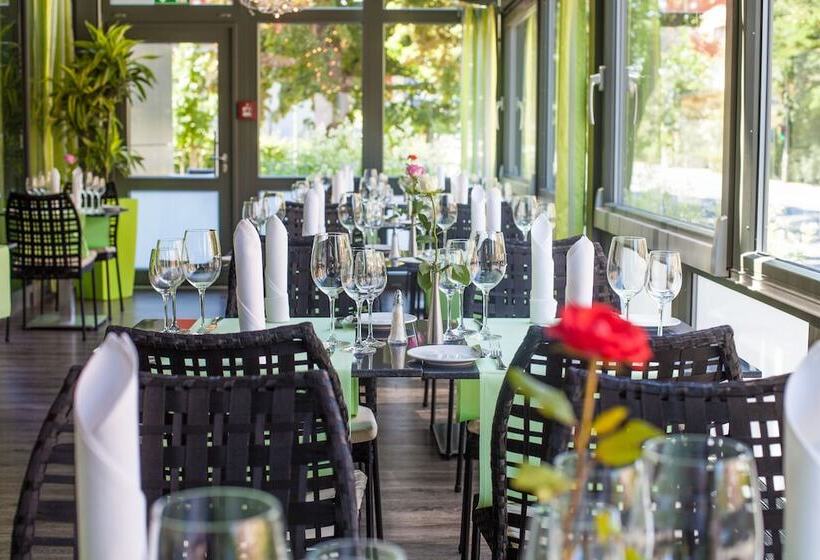 Novina Hotel Tillypark