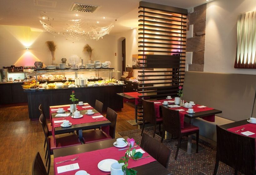 Novina Hotel Tillypark