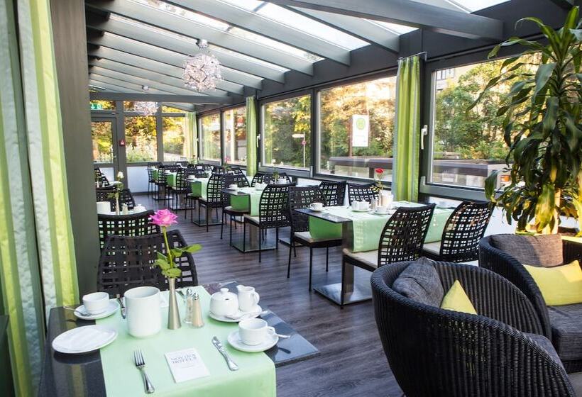 Novina Hotel Tillypark