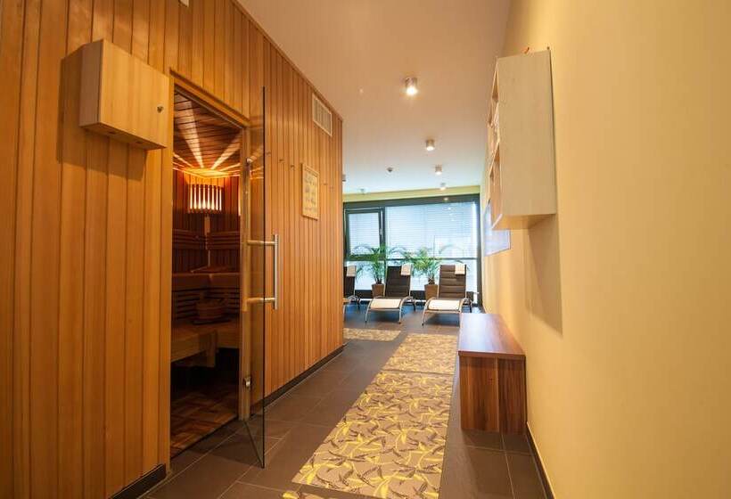 Novina Hotel Tillypark