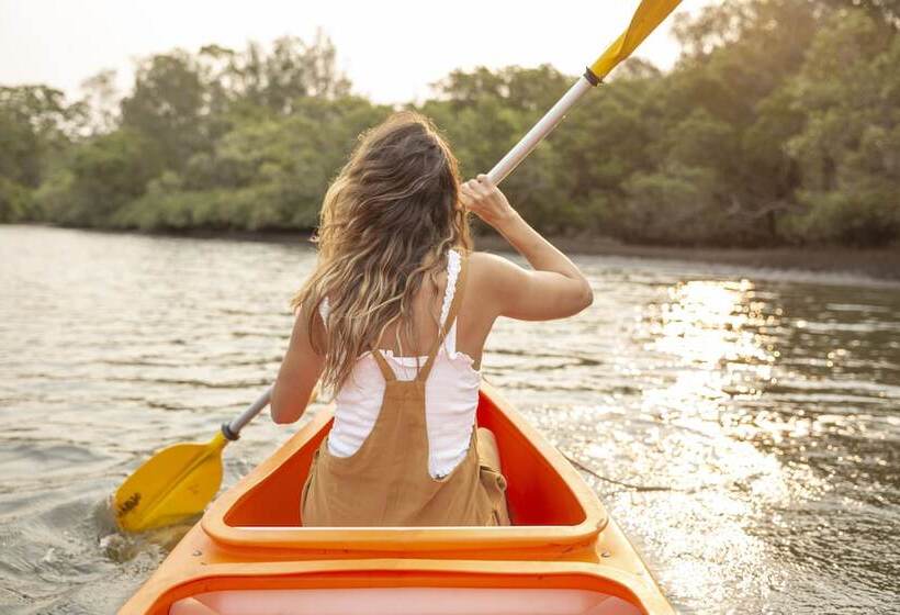 בית מלון כפרי Paperbark Camp