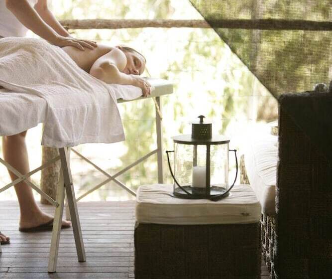 בית מלון כפרי Paperbark Camp