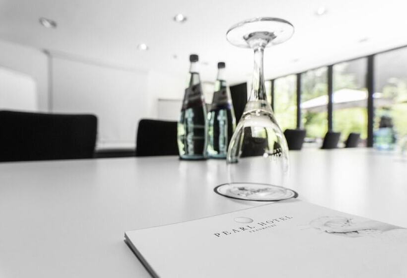 Pearl Design Hotel   Frankfurt City