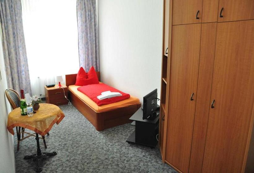 Отель Pension Leipzig Georgplatz
