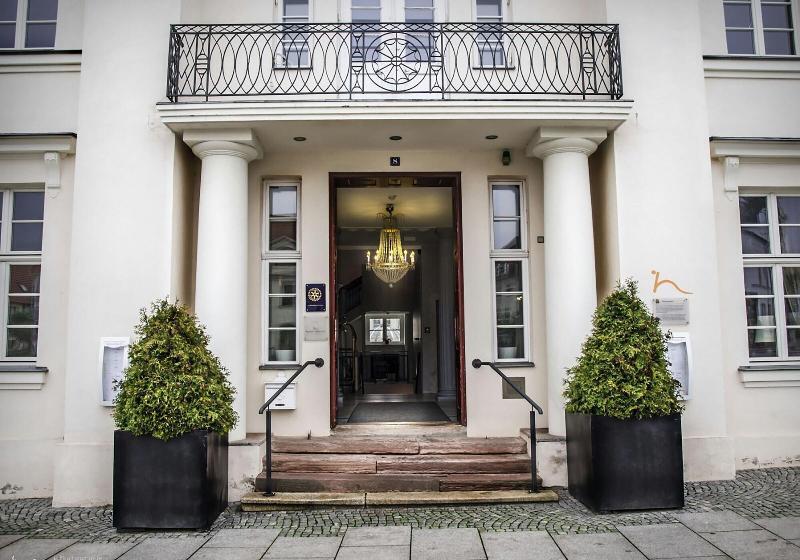 בית מלון כפרי Prinzenpalais Bad Doberan