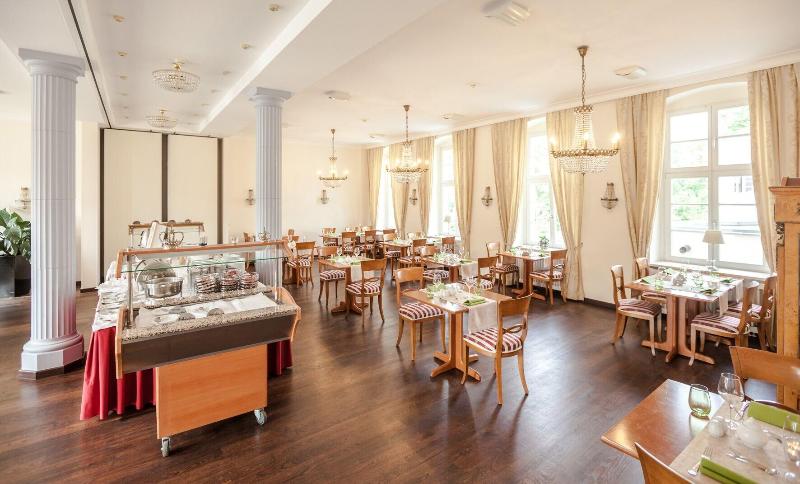 בית מלון כפרי Prinzenpalais Bad Doberan