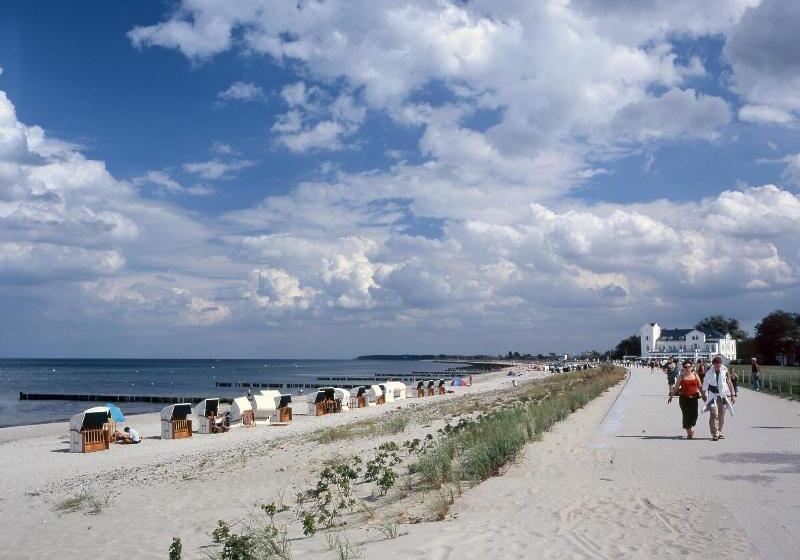 בית מלון כפרי Prinzenpalais Bad Doberan