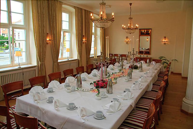 בית מלון כפרי Prinzenpalais Bad Doberan