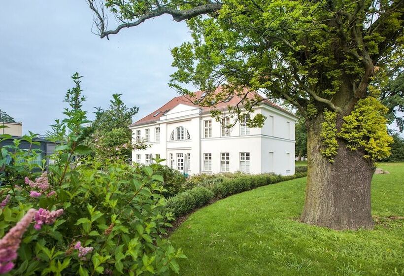 בית מלון כפרי Prinzenpalais Bad Doberan