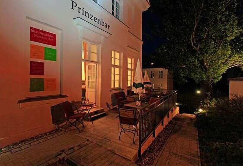 בית מלון כפרי Prinzenpalais Bad Doberan