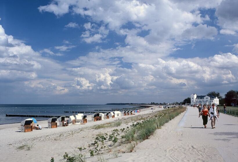 בית מלון כפרי Prinzenpalais Bad Doberan