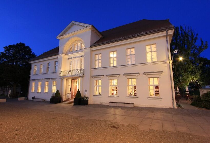 בית מלון כפרי Prinzenpalais Bad Doberan
