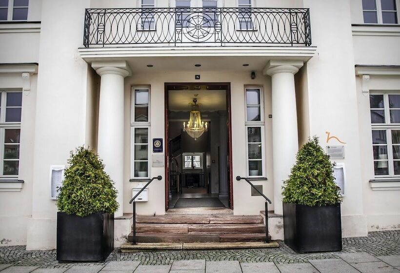 בית מלון כפרי Prinzenpalais Bad Doberan