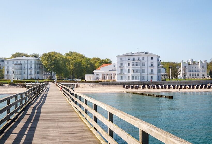 בית מלון כפרי Prinzenpalais Bad Doberan