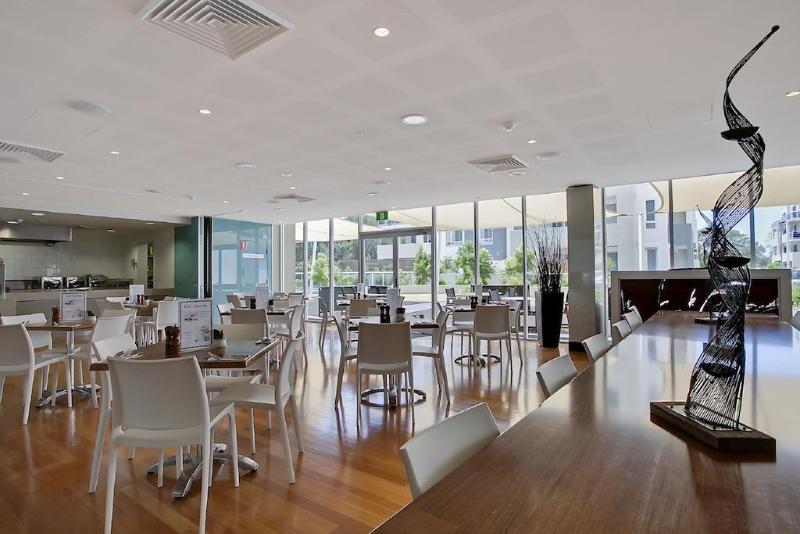 בית מלון כפרי Quality Suites Pioneer Sands