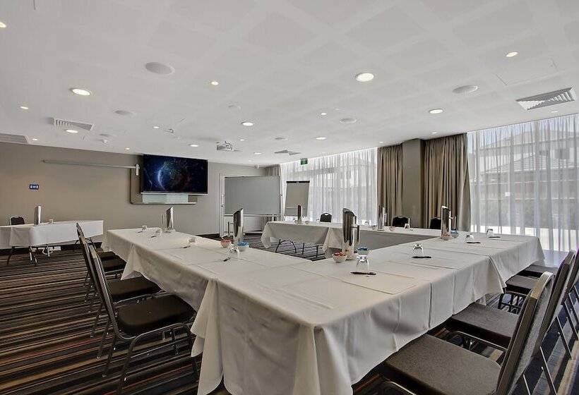 בית מלון כפרי Quality Suites Pioneer Sands