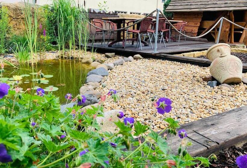 ホテル Restaurant Und Pension Zur Puppenstube