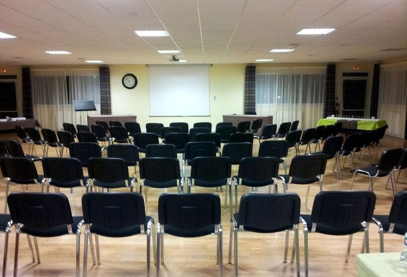 Brit Hotel Essentiel Pontivy Robic