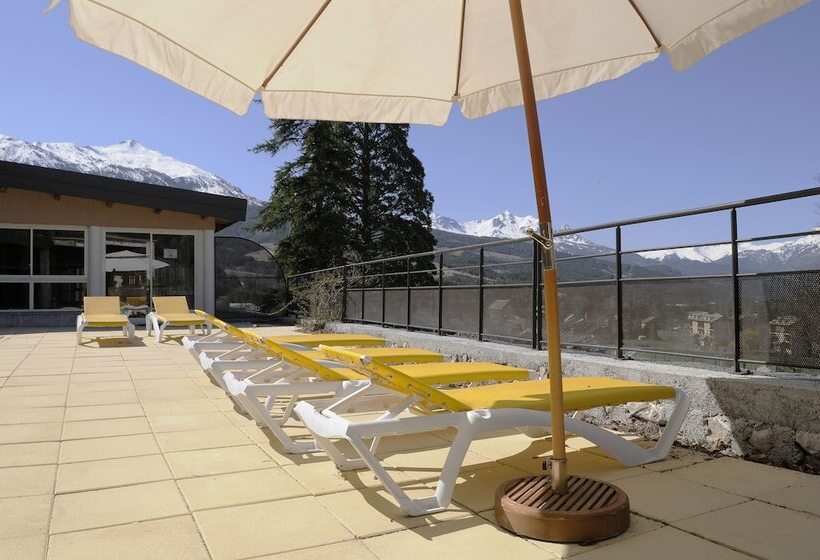 Отель Résidence Château Des Magnans By Nevesol