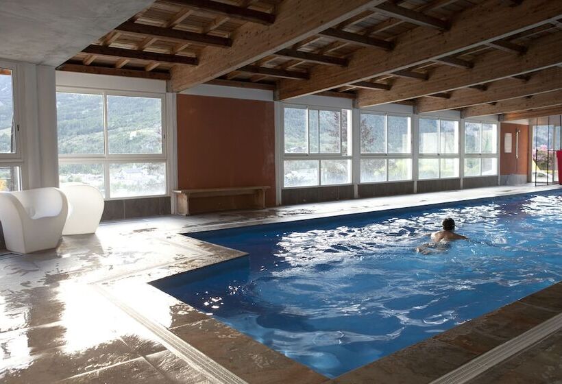 Отель Résidence Château Des Magnans By Nevesol