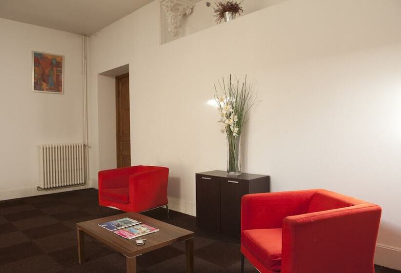 Отель Résidence Château Des Magnans By Nevesol