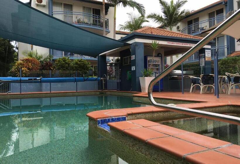 בית מלון כפרי Santana Resort Surfers Paradise