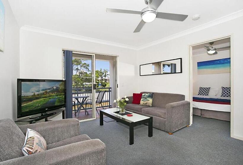 בית מלון כפרי Santana Resort Surfers Paradise