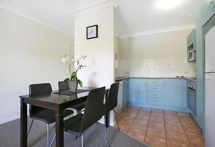 בית מלון כפרי Santana Resort Surfers Paradise