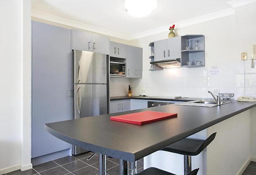 בית מלון כפרי Santana Resort Surfers Paradise